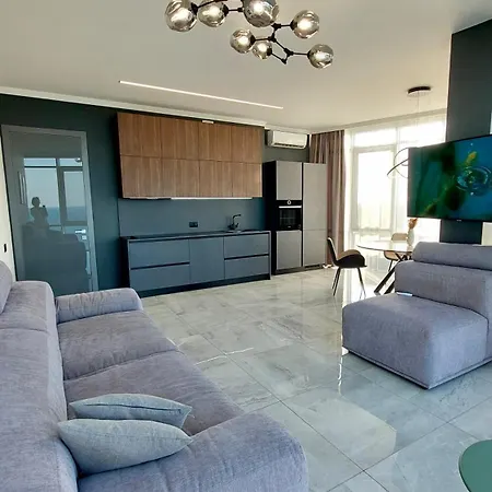Apartment G12